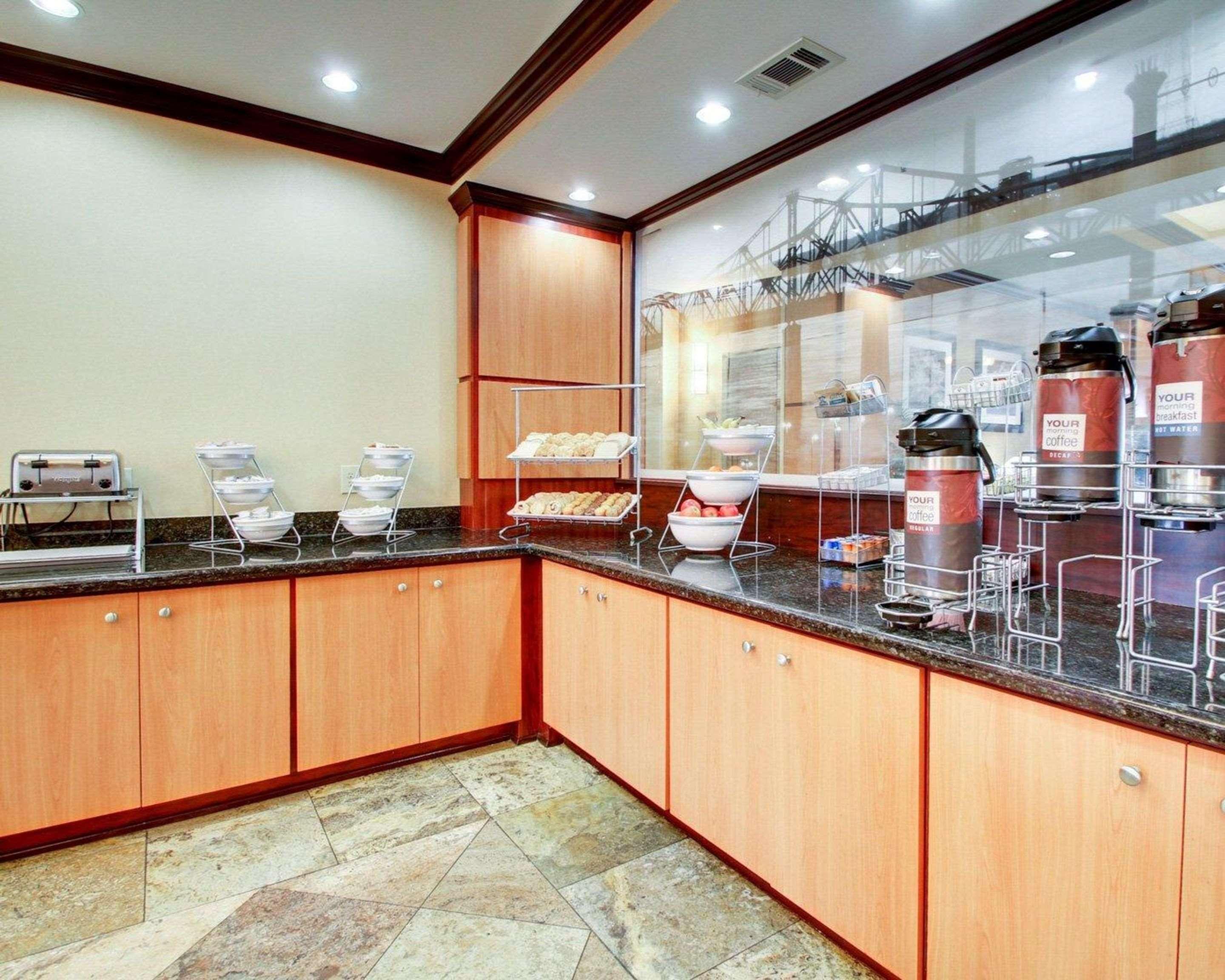คอมฟอร์ต สวีท วิคส์เบิร์ก Hotel วิกส์เบิร์ก ภายนอก รูปภาพ